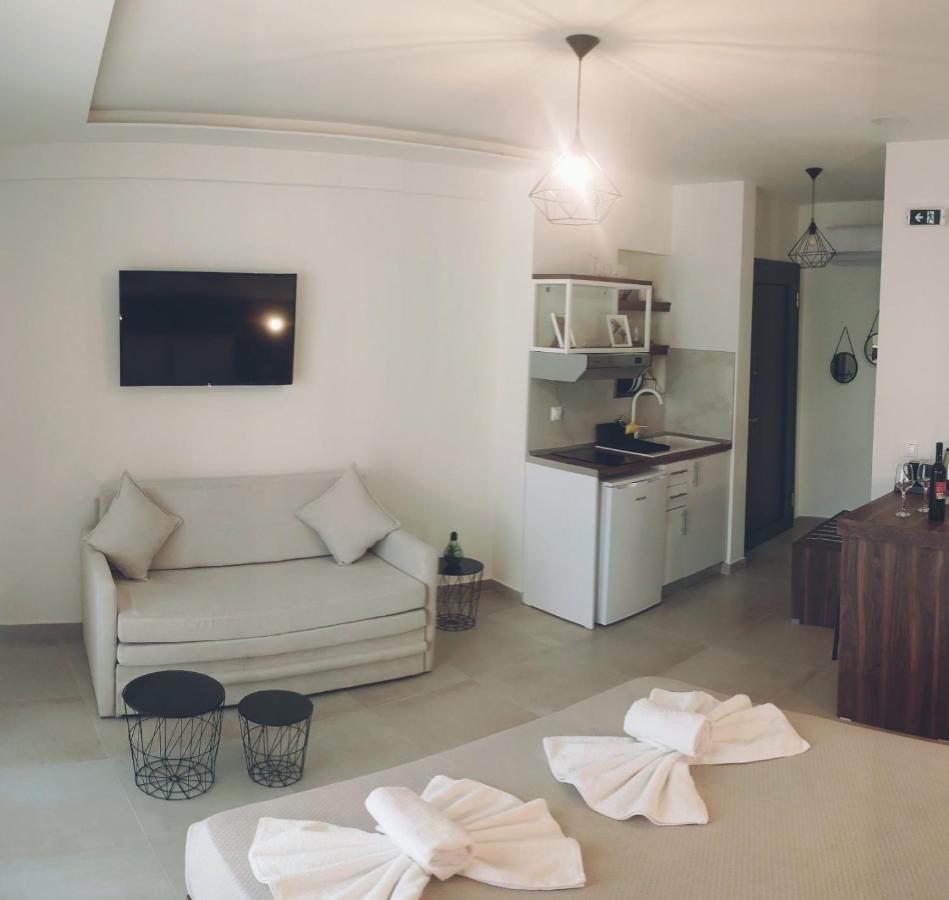 My Place Luxury Apartments Неос Мармарас Екстериор снимка